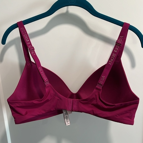Victoria’s Secret Magenta Branded Strap Wireless Lightly Padded Bra size 38C - Picture 5 of 10